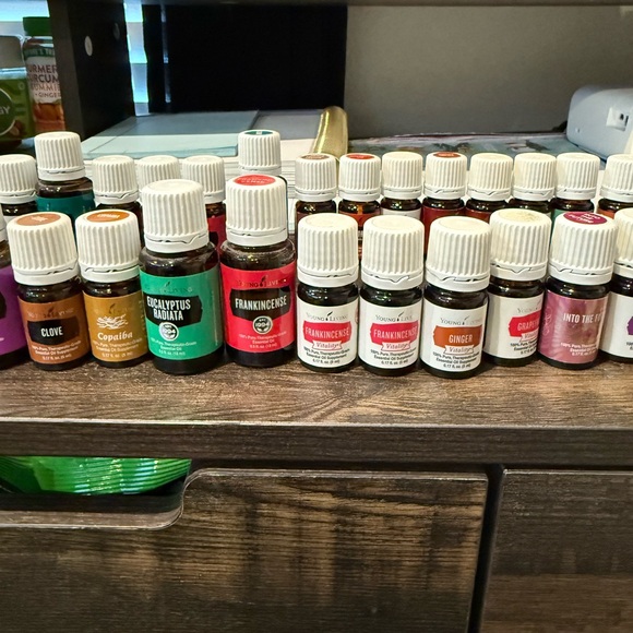 Young Living Essential Oils Bulk Set - Picture 2 of 9